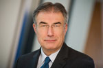 Fritz Mostböck Mag. Fritz Mostböck, CEFA, Head of Group Research, Erste Group Bank AG